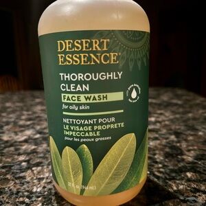 Desert Essence Thoroughly Clean Face Wash